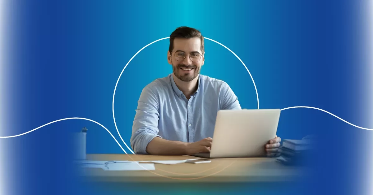persona con una notebook